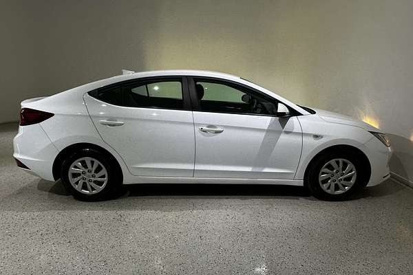 2019 Hyundai Elantra Go AD.2