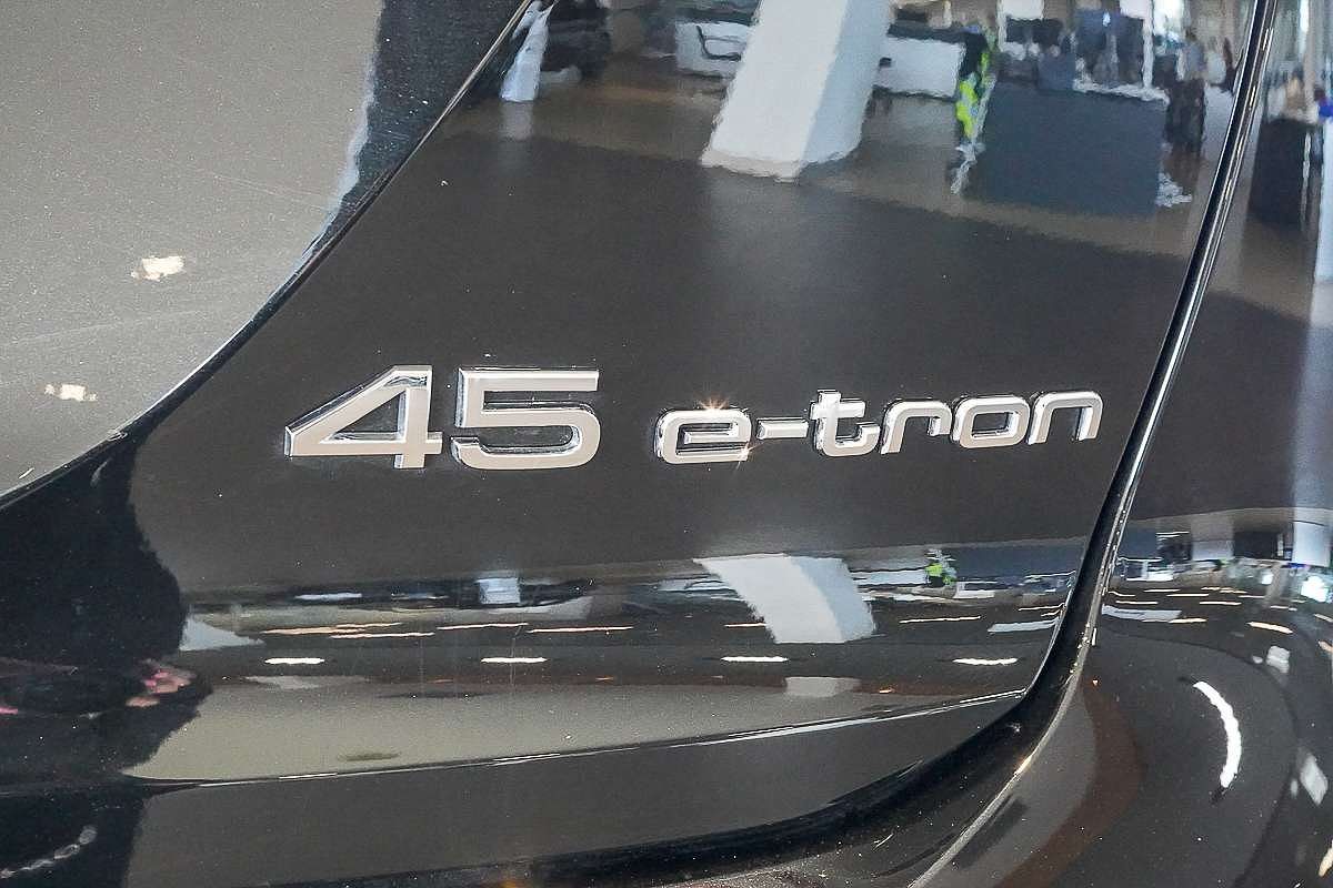 2024 Audi Q4 e-tron 45 F4