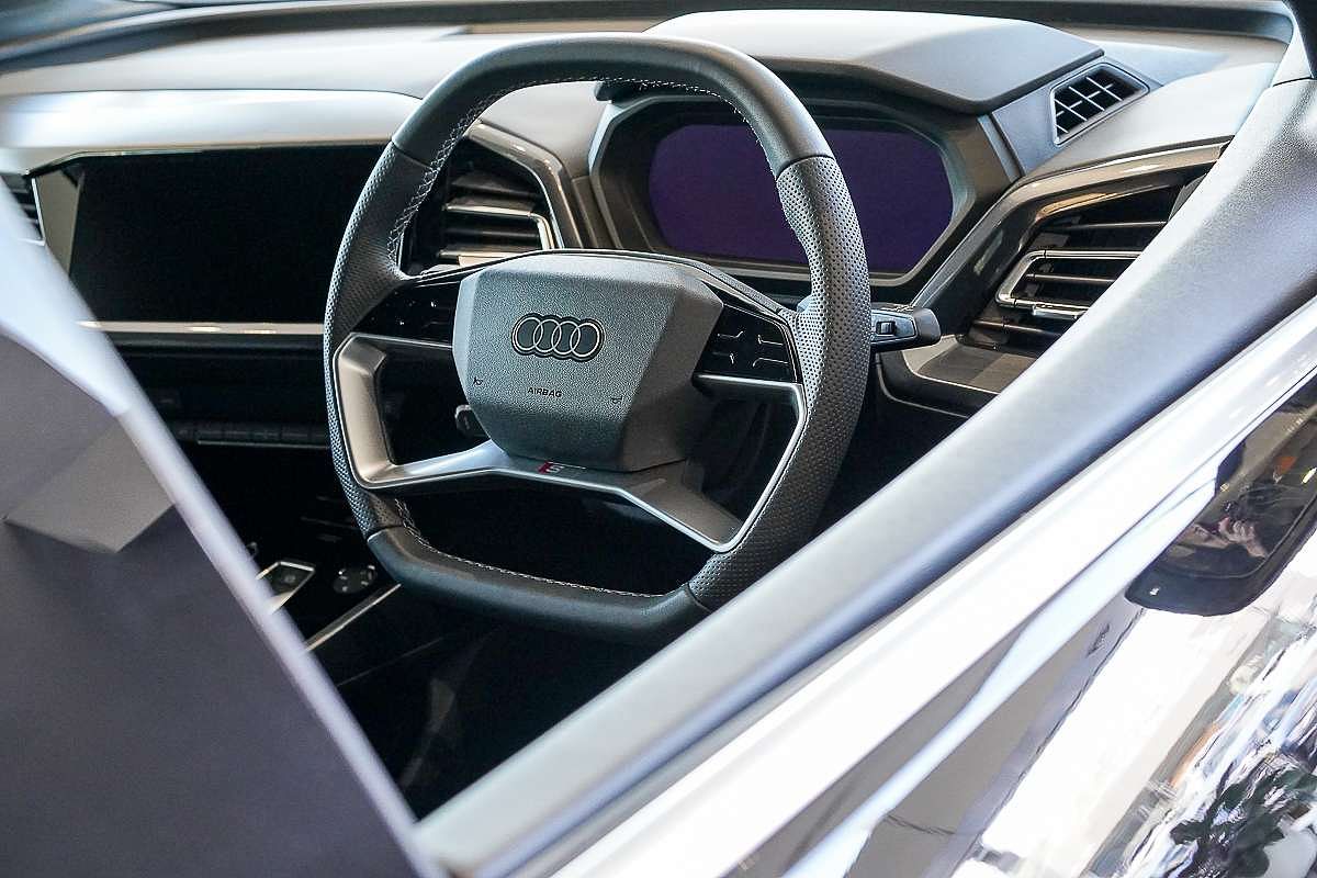 2024 Audi Q4 e-tron 45 F4