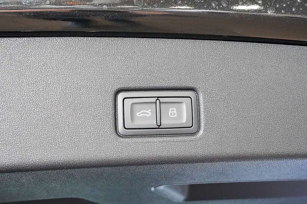 2024 Audi Q4 e-tron 45 F4