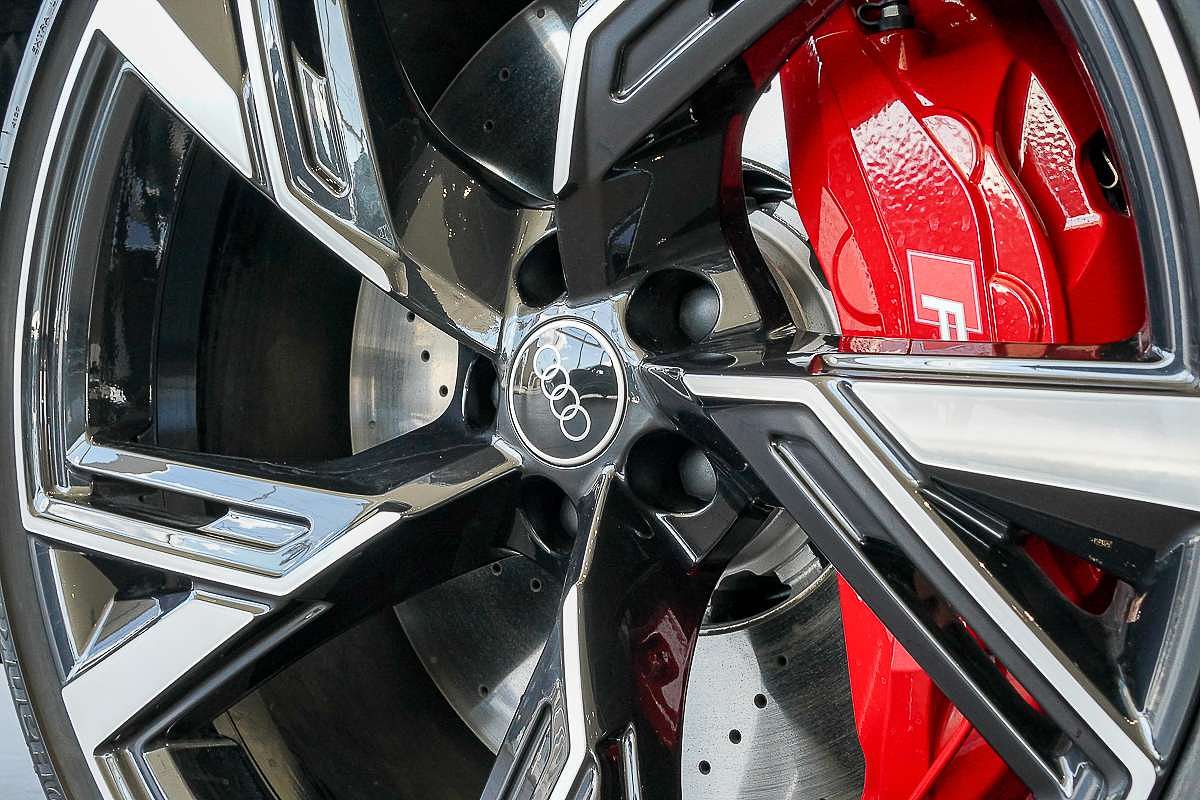 2024 Audi RS6 Performance C8