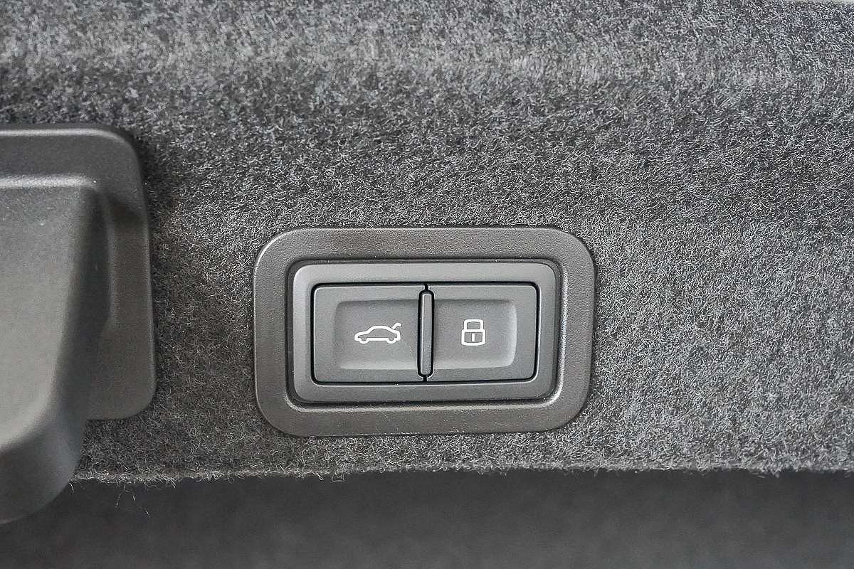 2024 Audi A6 55 TFSI S line C8