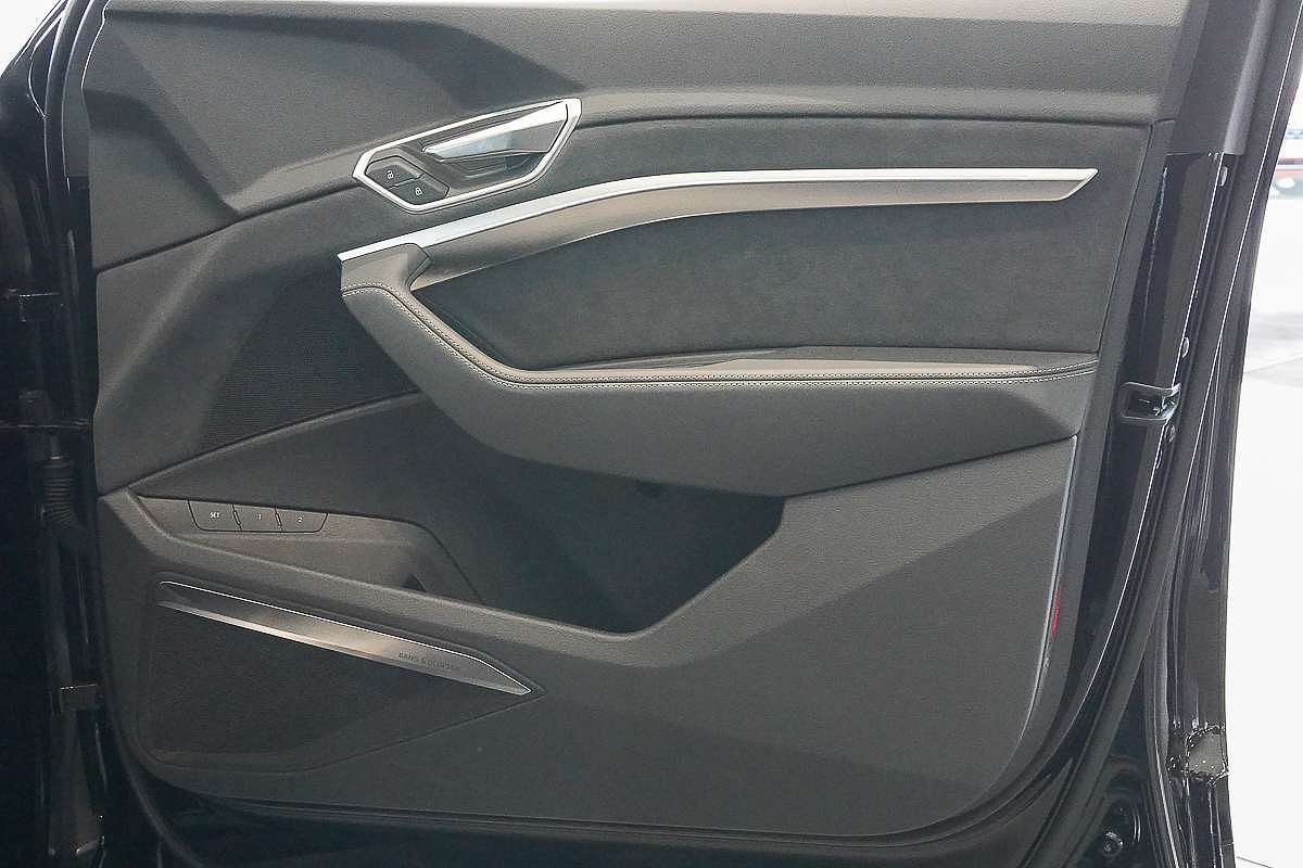 2024 Audi SQ8 e-tron GE