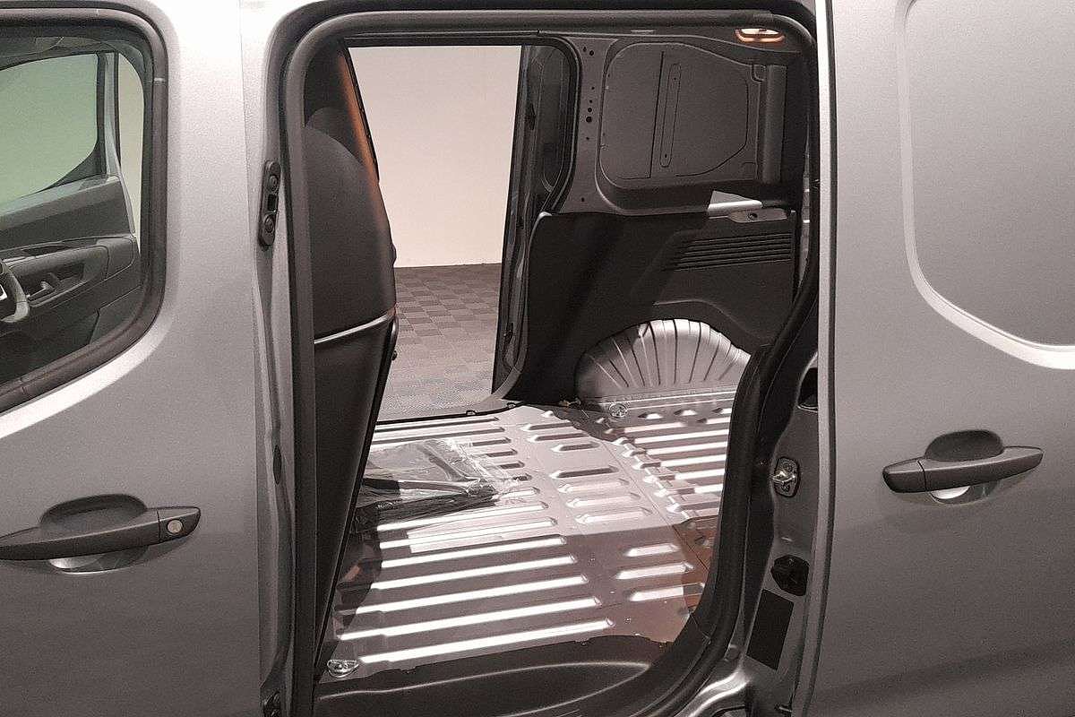 2025 Peugeot Partner Pro K9 SWB