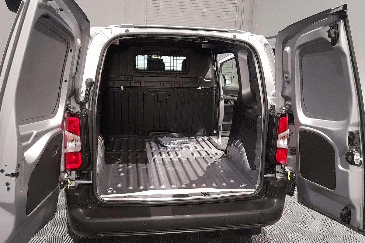 2025 Peugeot Partner Pro K9 SWB