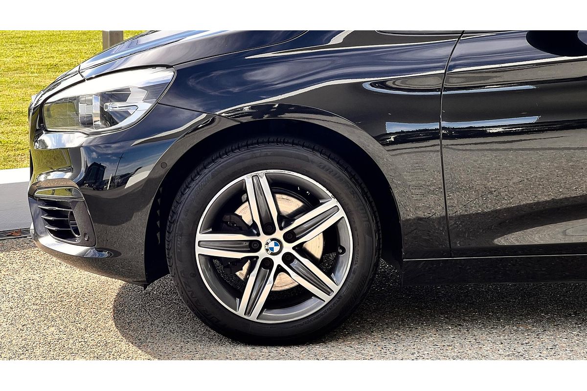 2015 BMW 2 Series 218i Sport Line F45