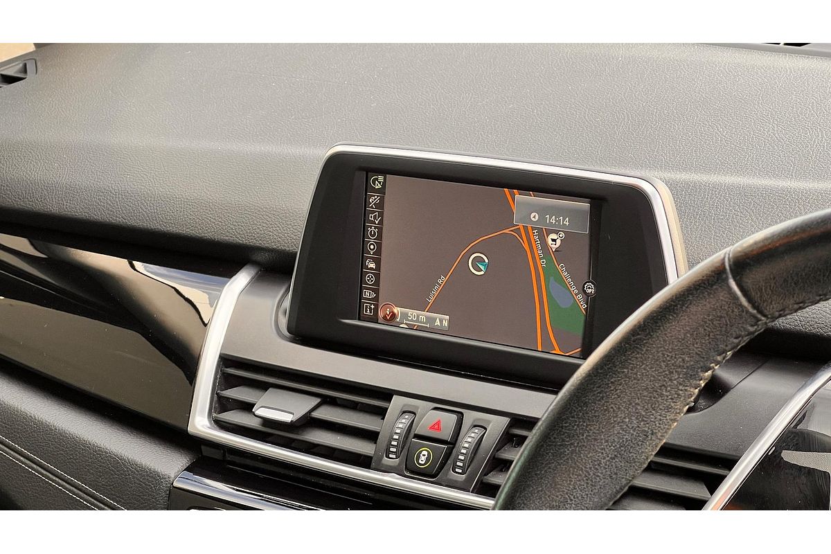 2015 BMW 2 Series 218i Sport Line F45