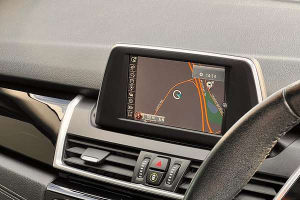 2015 BMW 2 Series 218i Sport Line F45