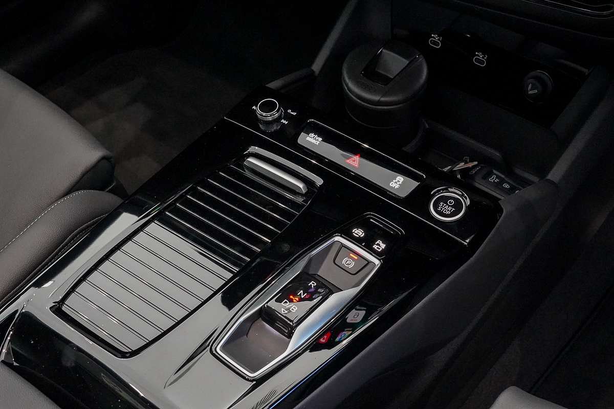 2024 Audi Q6 e-tron  GF