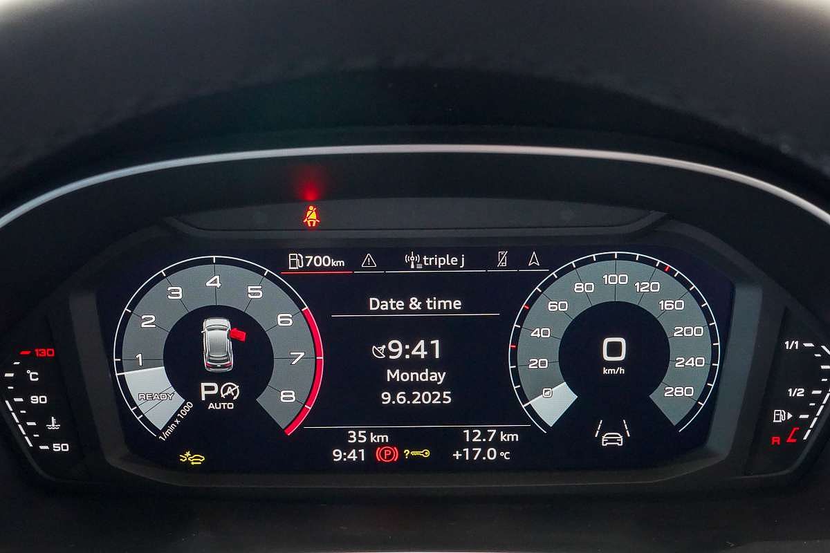 2024 Audi Q3 40 TFSI F3