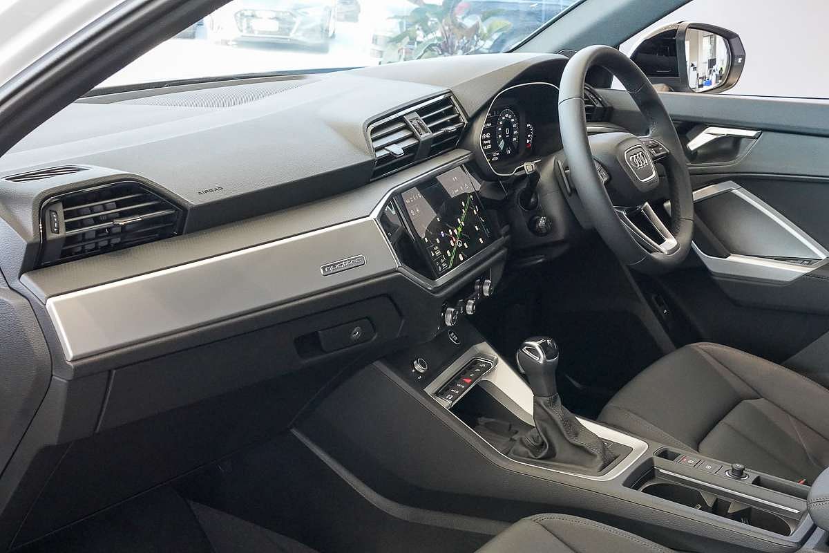 2024 Audi Q3 40 TFSI F3