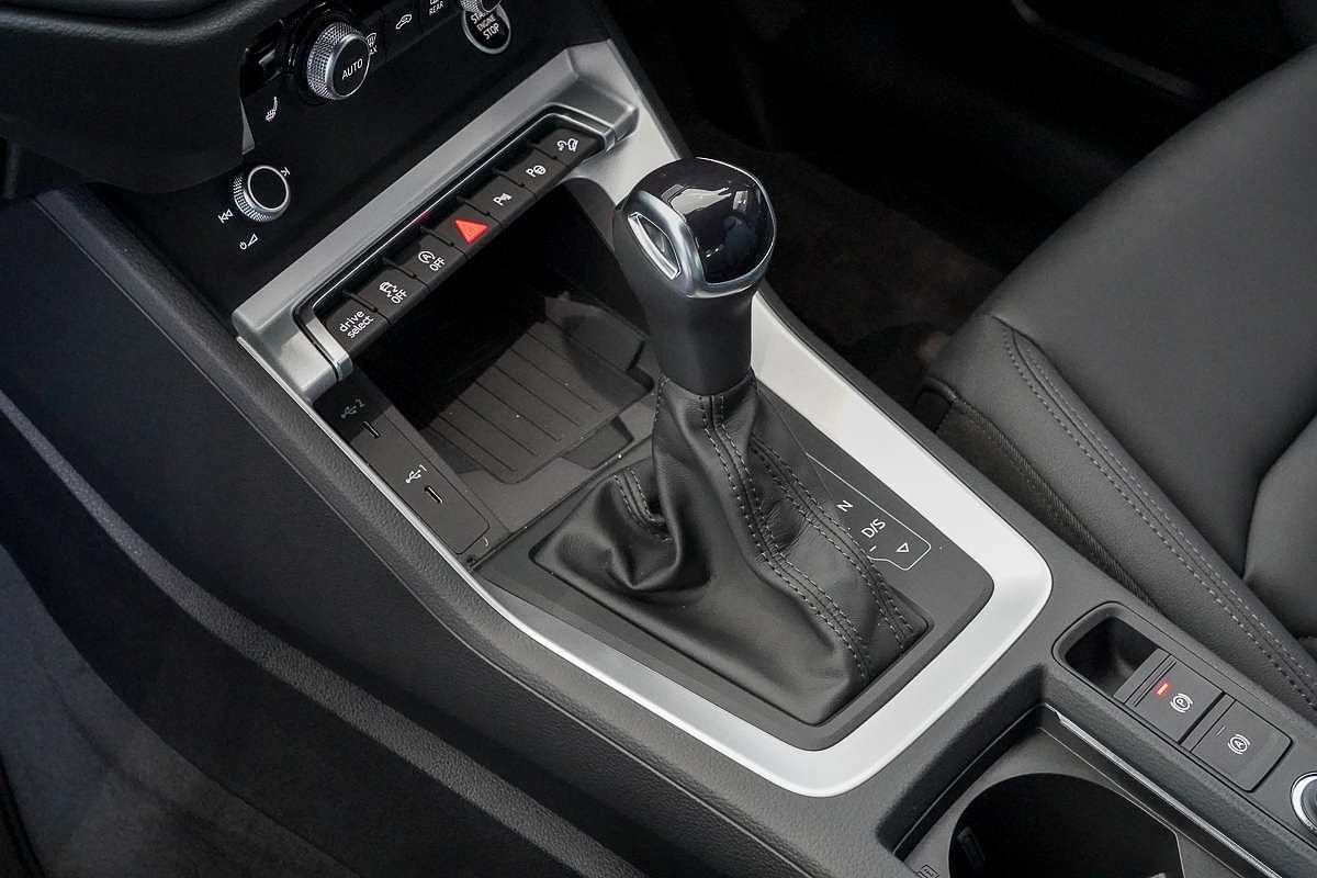 2024 Audi Q3 40 TFSI F3