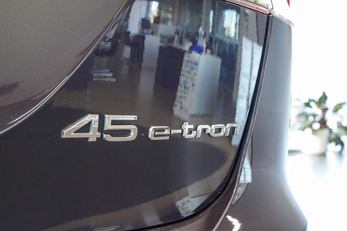 2024 Audi Q4 e-tron 45 F4
