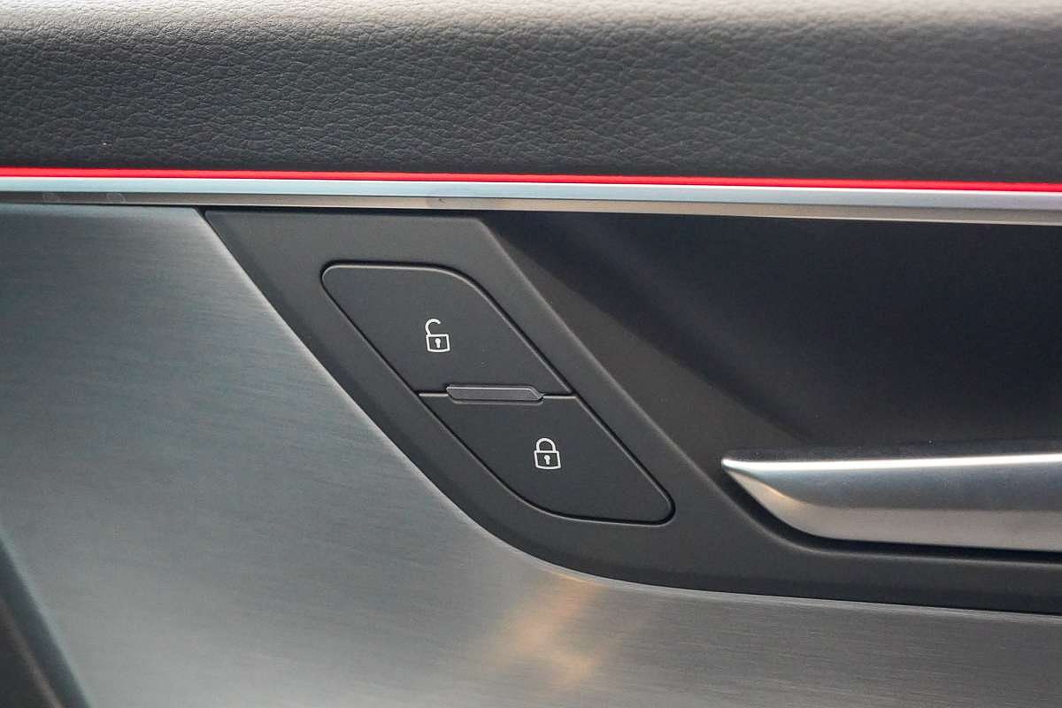 2024 Audi A6 55 TFSI S line C8