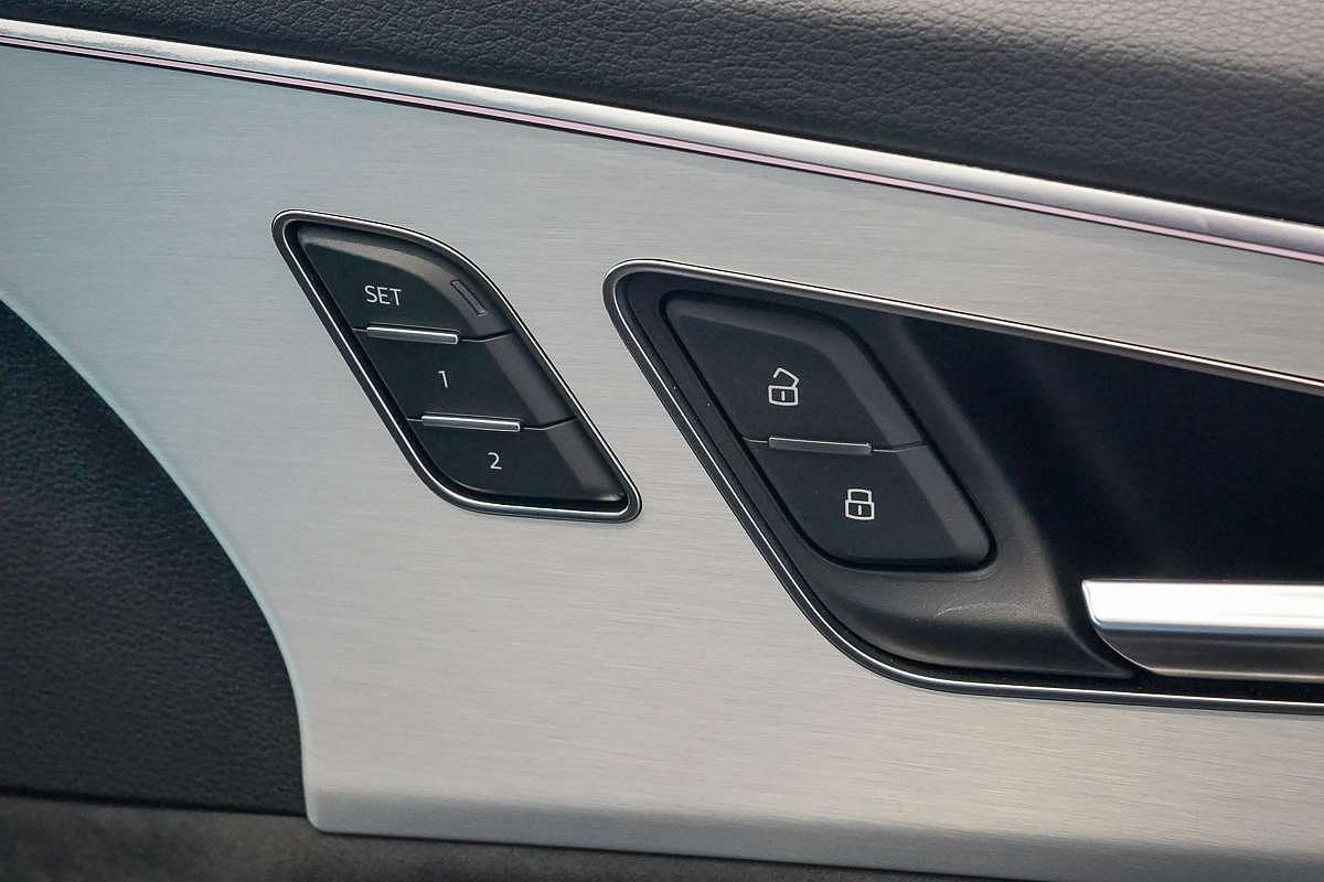 2024 Audi Q7 50 TDI S line 4M