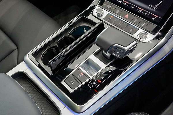 2024 Audi Q7 50 TDI S line 4M