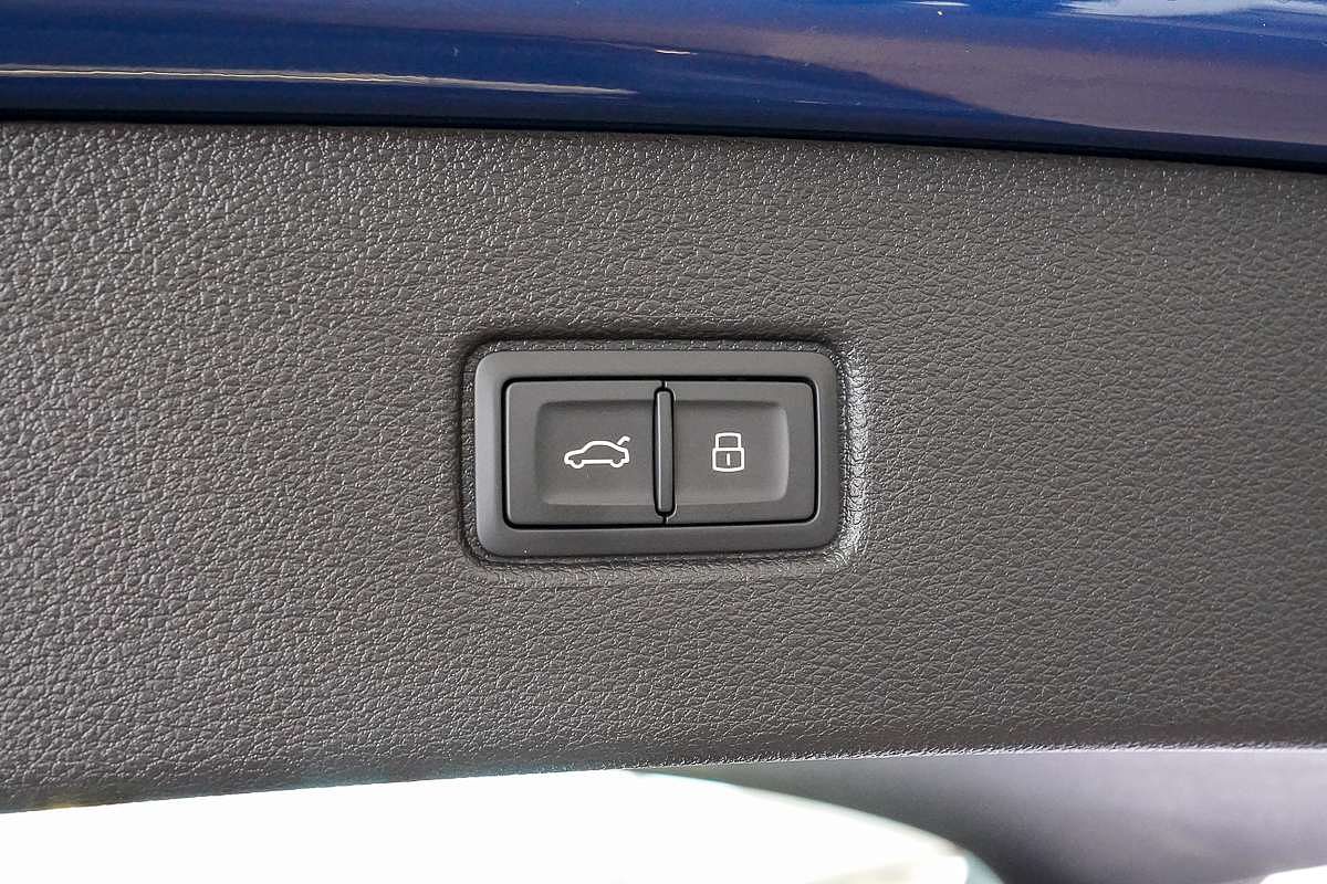 2024 Audi Q7 50 TDI S line 4M