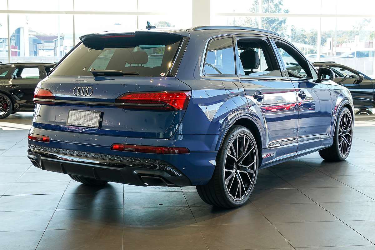 2024 Audi Q7 50 TDI S line 4M