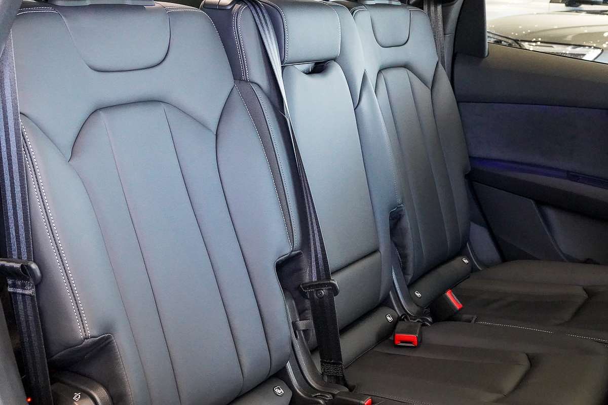 2024 Audi Q7 50 TDI S line 4M