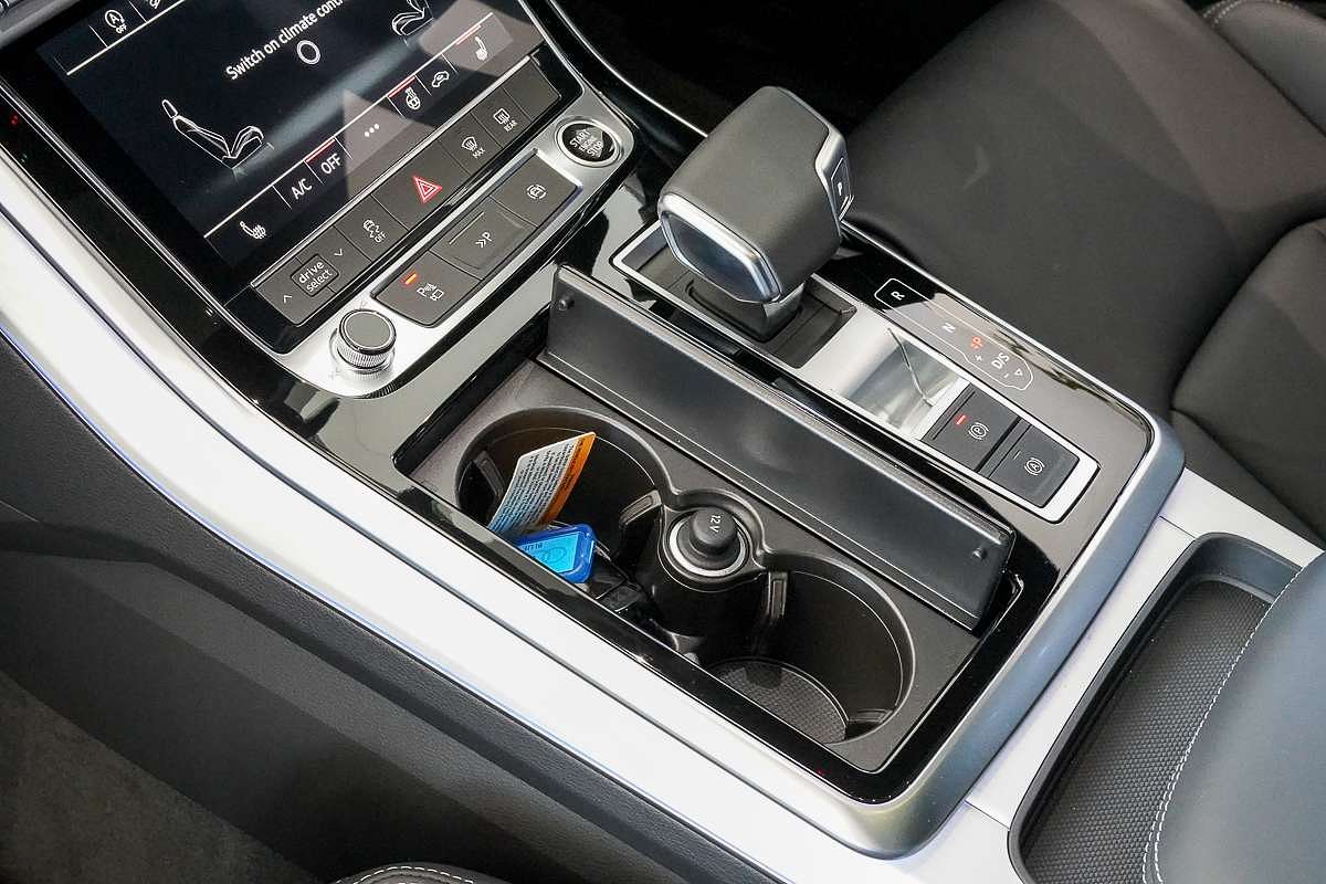 2024 Audi Q7 50 TDI S line 4M