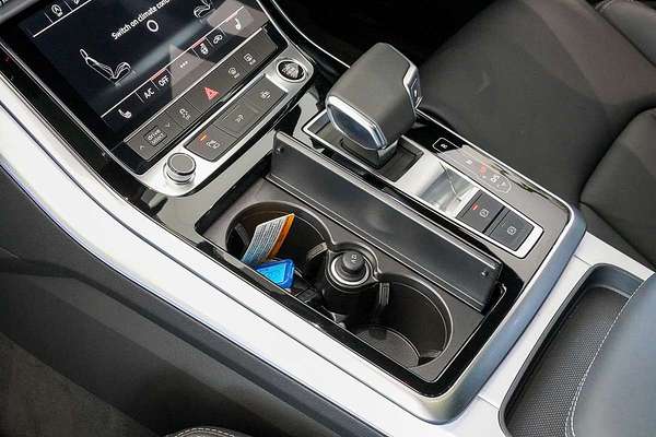 2024 Audi Q7 50 TDI S line 4M