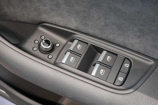2024 Audi Q7 50 TDI S line 4M