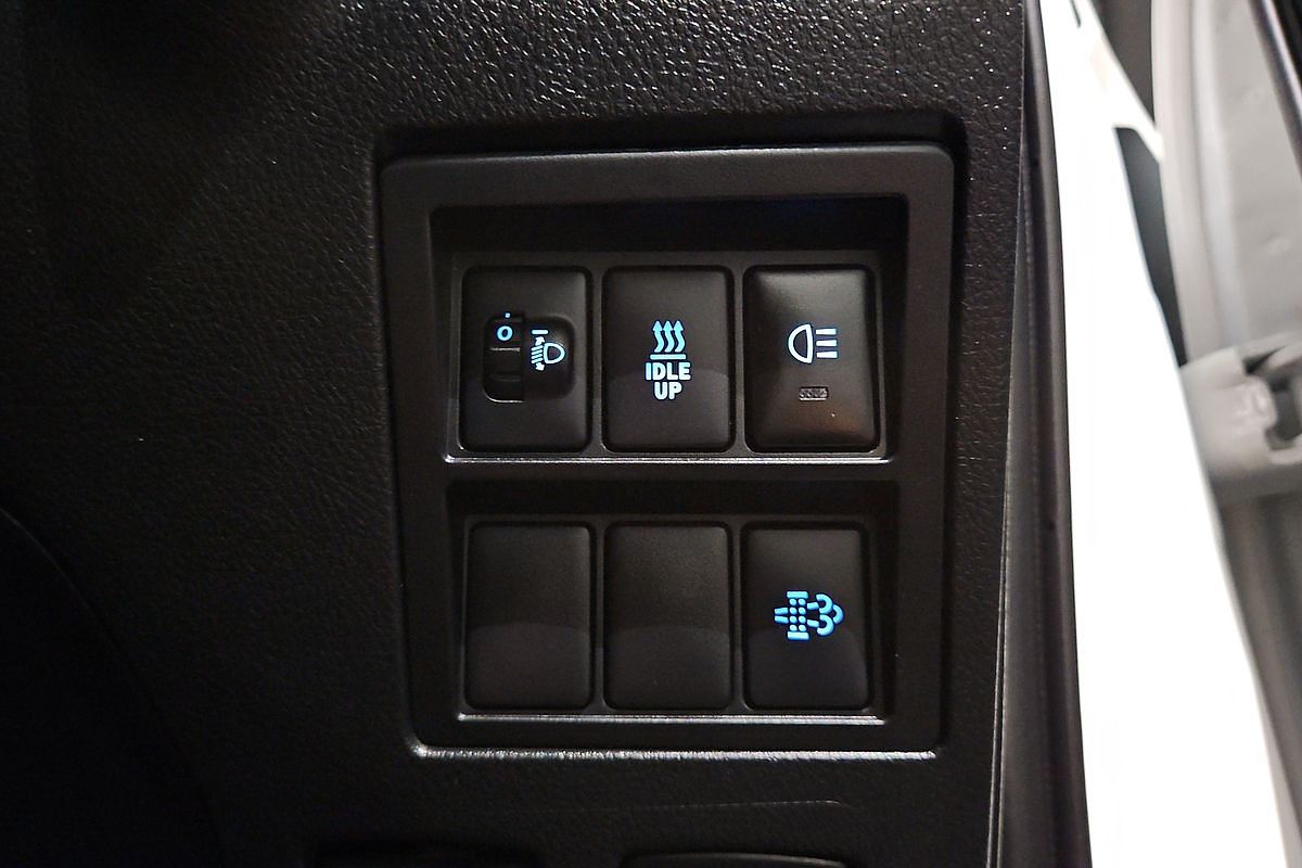 2018 Toyota Hilux SR GUN126R 4X4