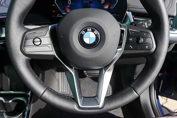 2025 BMW X1 sDrive18i U11