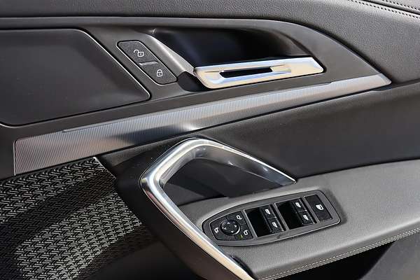 2025 BMW X1 sDrive18i U11