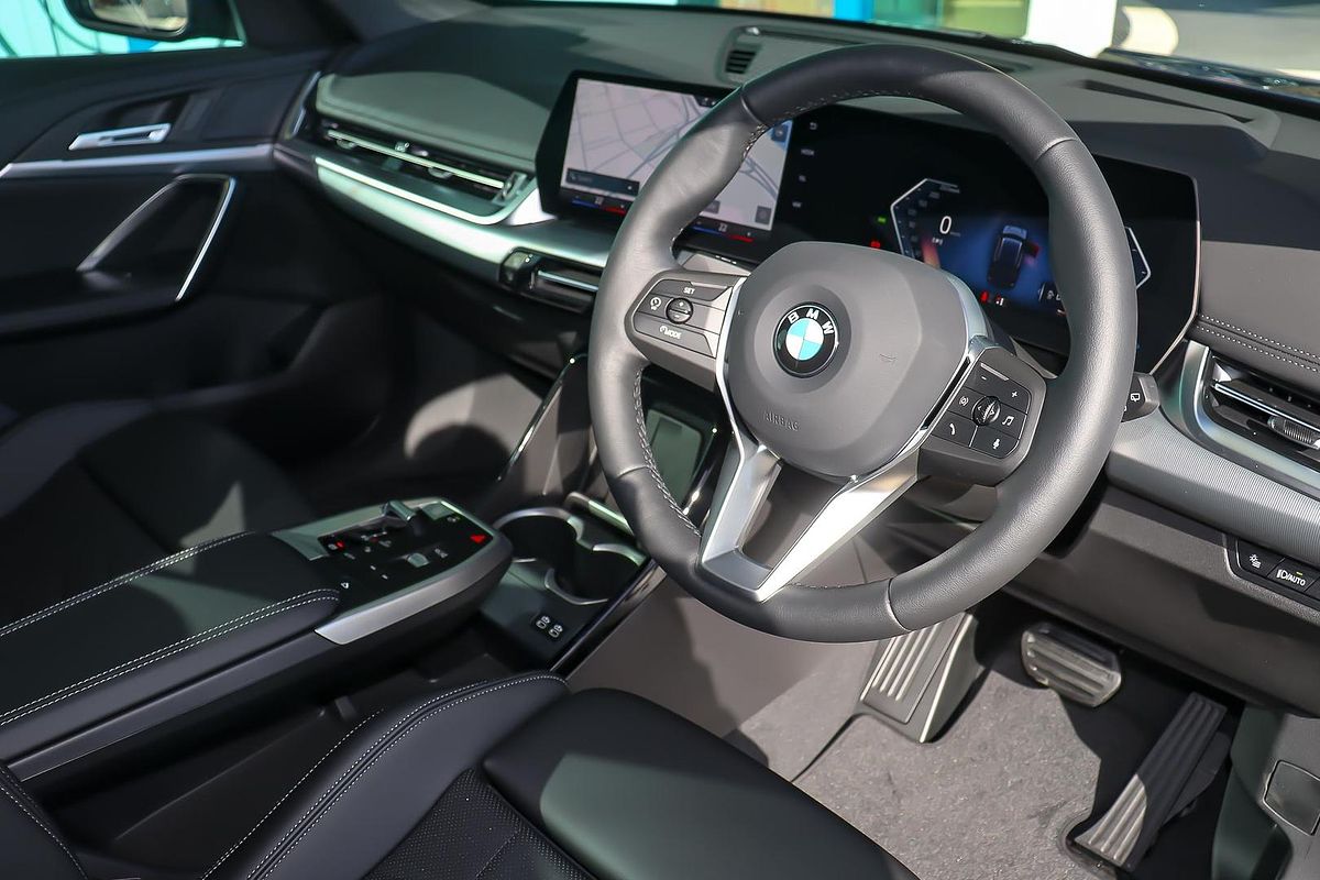 2025 BMW X1 sDrive18i U11
