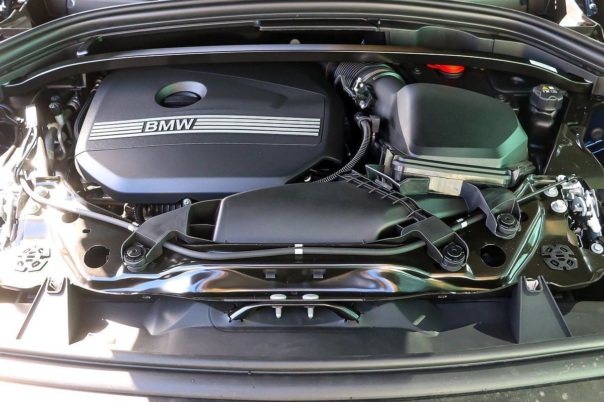 2025 BMW X1 sDrive18i U11