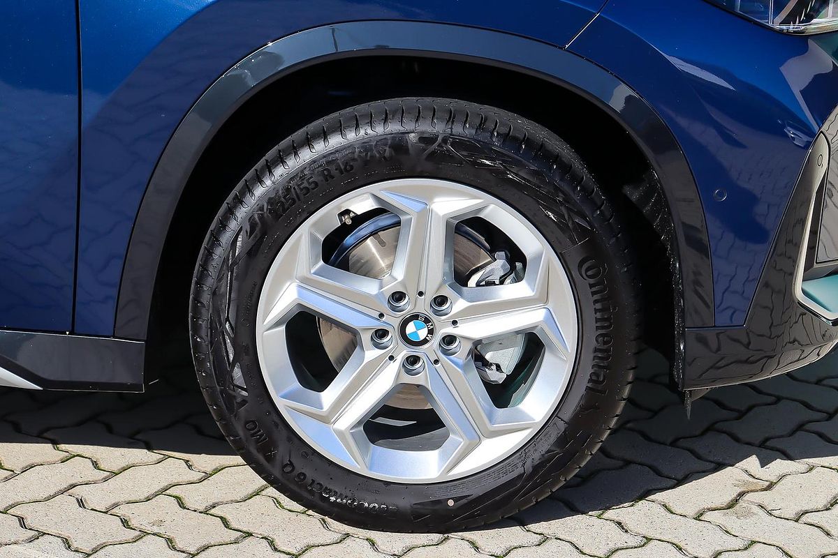 2025 BMW X1 sDrive18i U11