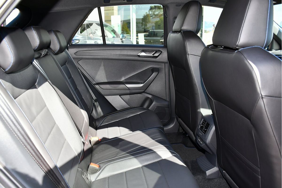 2025 Volkswagen T-Roc R Wolfsburg Edition D11