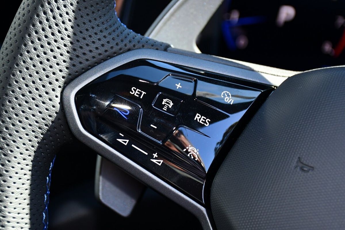 2025 Volkswagen T-Roc R Wolfsburg Edition D11