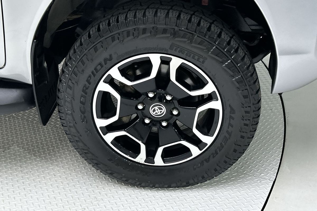 2022 Toyota Hilux SR5 GUN126R 4X4