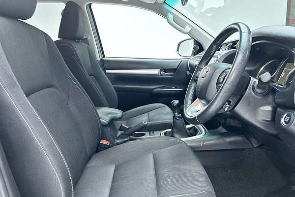 2022 Toyota Hilux SR5 GUN126R 4X4