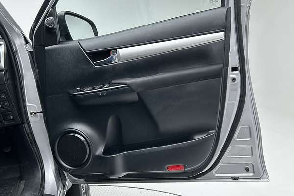 2022 Toyota Hilux SR5 GUN126R 4X4