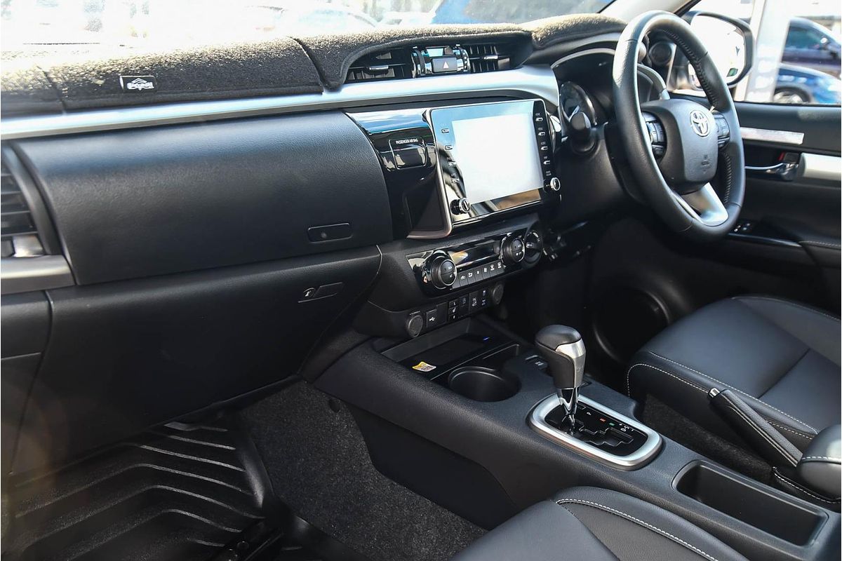 2024 Toyota Hilux SR5 48V GUN126R 4X4