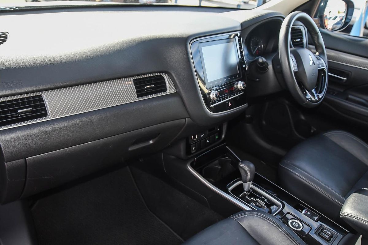 2020 Mitsubishi Outlander Exceed ZL