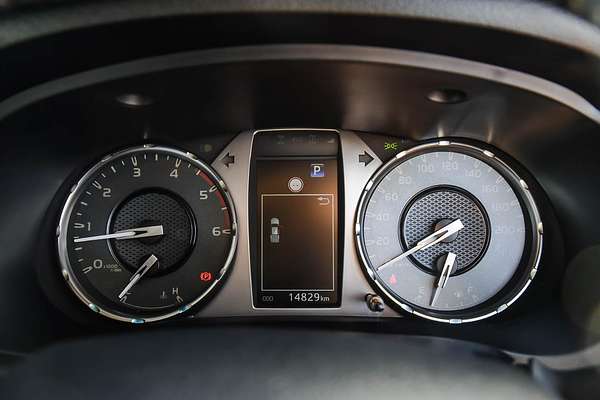 2024 Toyota Hilux SR5 48V GUN126R 4X4