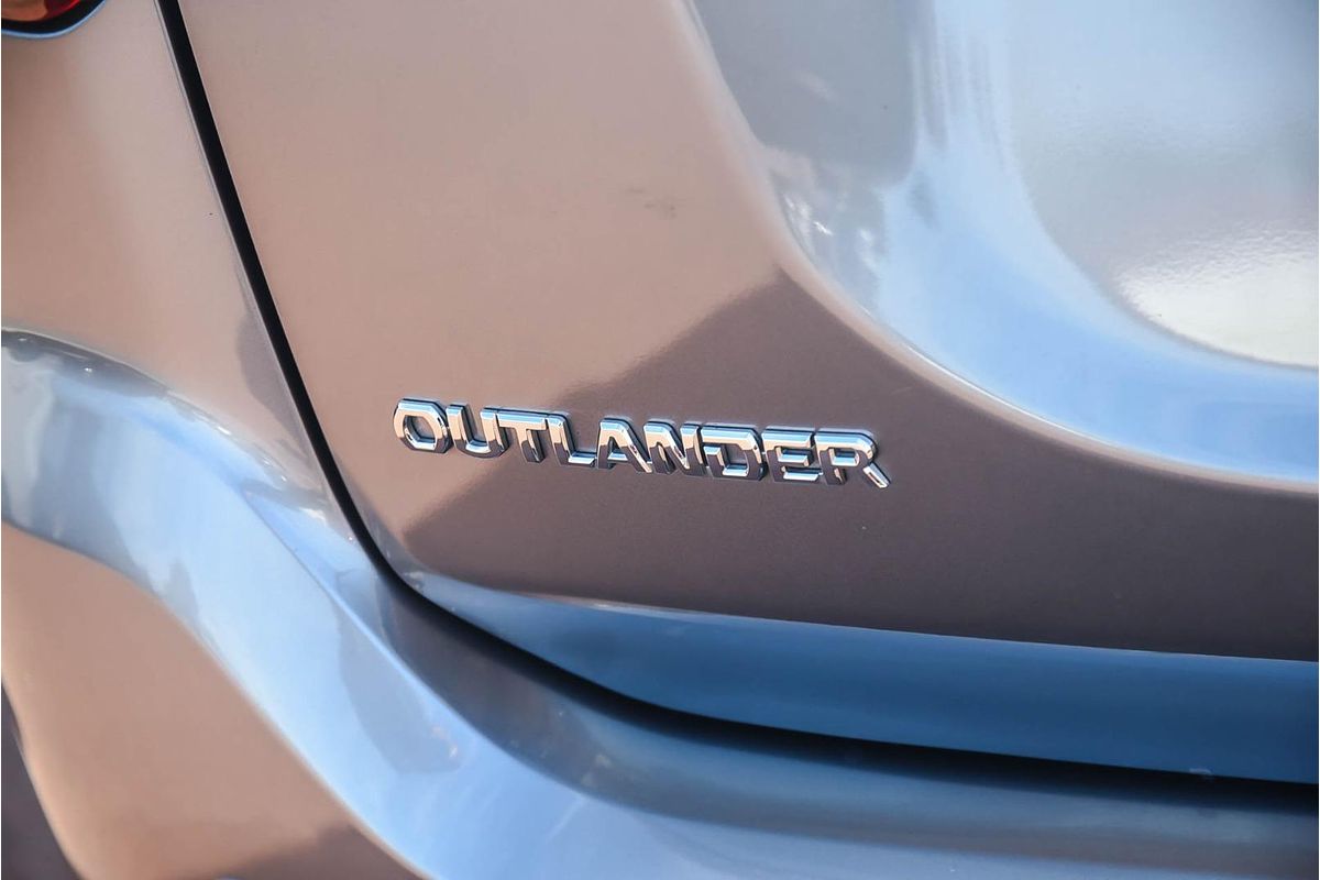 2020 Mitsubishi Outlander Exceed ZL