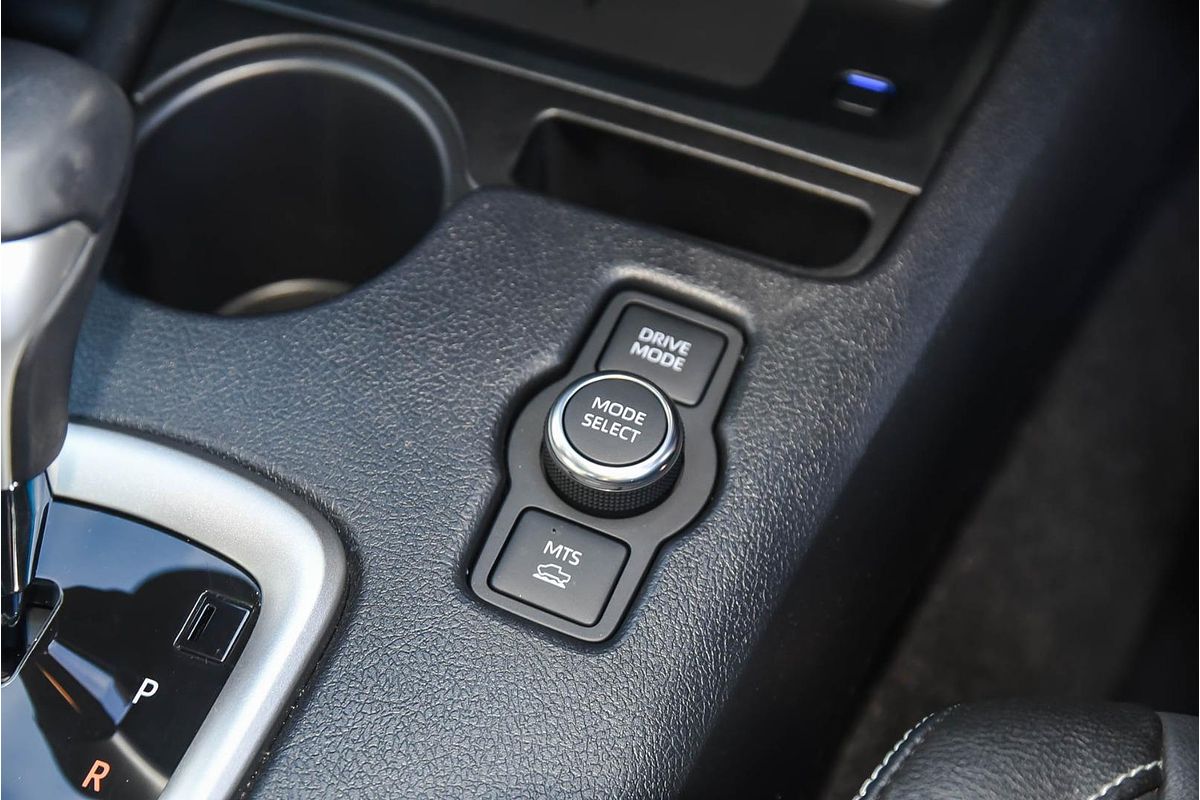 2024 Toyota Hilux SR5 48V GUN126R 4X4