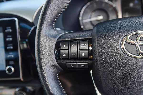2024 Toyota Hilux SR5 48V GUN126R 4X4