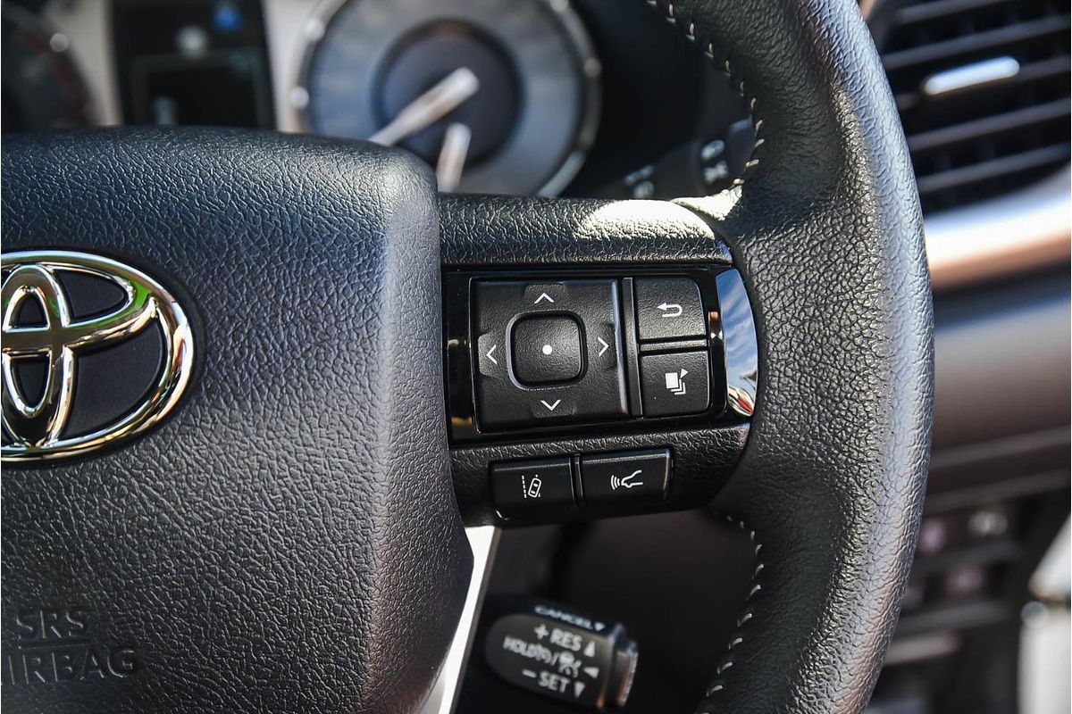 2024 Toyota Hilux SR5 48V GUN126R 4X4