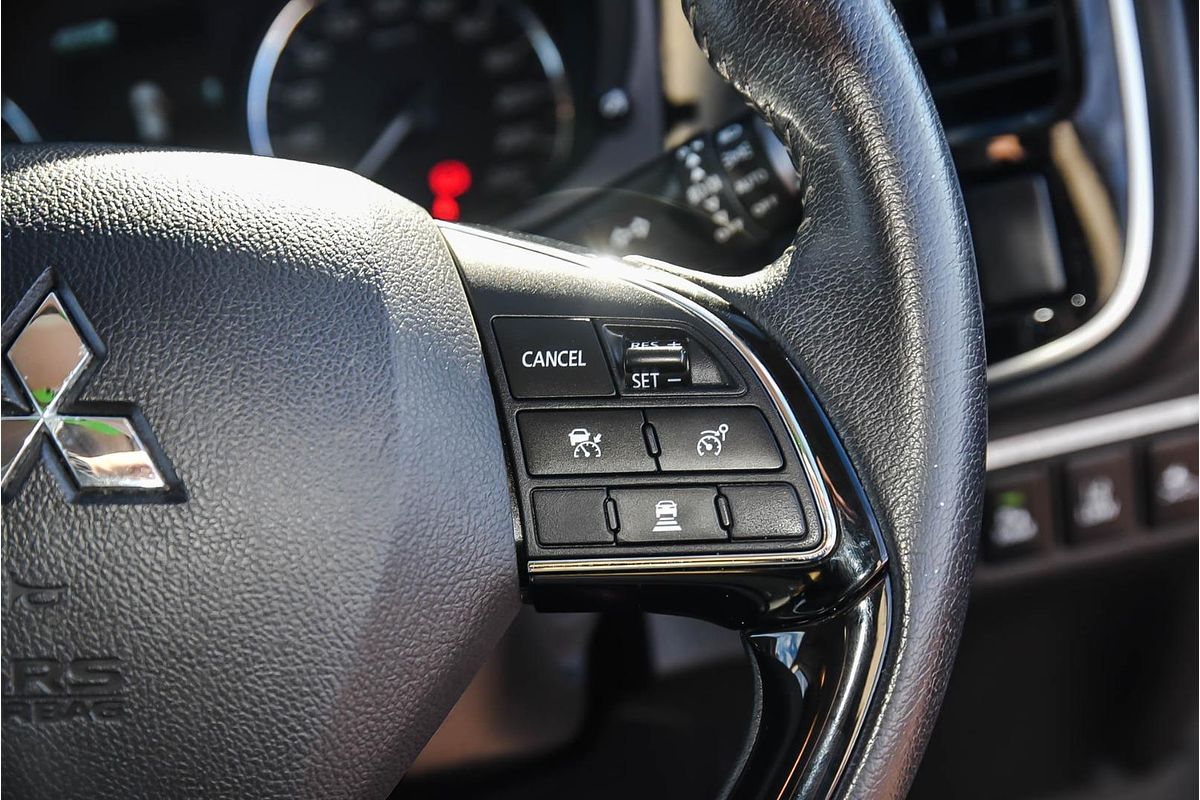 2020 Mitsubishi Outlander Exceed ZL