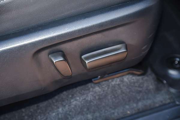 2024 Toyota Hilux SR5 48V GUN126R 4X4