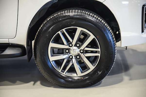 2019 Toyota Hilux SR5 GUN126R 4X4
