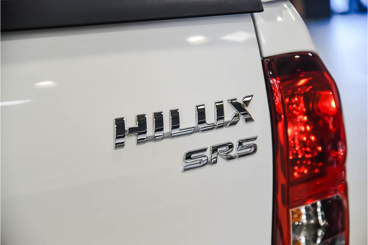2019 Toyota Hilux SR5 GUN126R 4X4