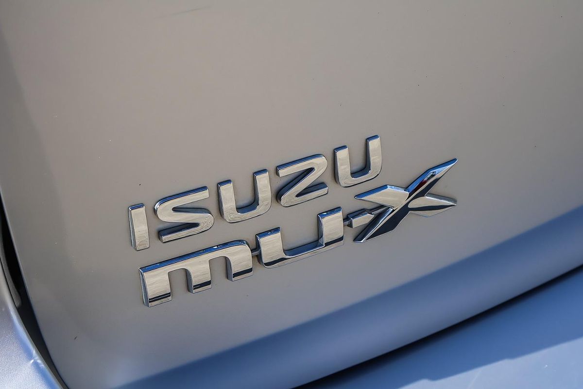 2020 Isuzu MU-X LS-T