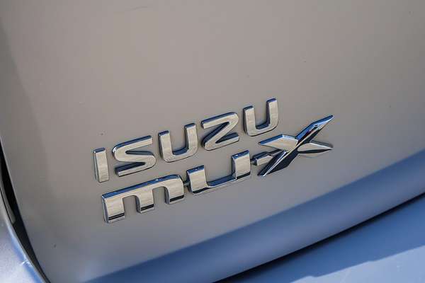 2020 Isuzu MU-X LS-T